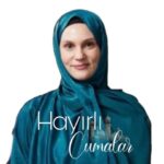 Farah Zeynep Abdullah Instagram - ~𝓭𝓲𝓵𝓻𝓾𝓫𝓪~ benim için müthiş bir anı oldu😍 çoooook teşekkür ederim @kizilcikserbetitv @goldfilmyapim en güzel ağırlandığım ve en eğlendiğim misafirlikti❤️❤️❤️ tabii rabbim bilir ama… büyük bir değişim var😉