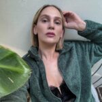Farah Zeynep Abdullah Instagram - sneak peek SELFIE