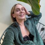 Farah Zeynep Abdullah Instagram - sneak peek SELFIE