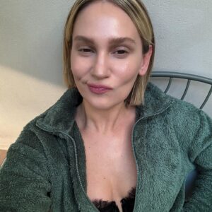 Farah Zeynep Abdullah Instagram - sneak peek SELFIE