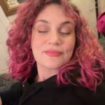 Farah Zeynep Abdullah Instagram - no filter no wig 💅