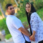 Fariba Kowsari Instagram – زندگی بهشت است
برای آنهایی که
عاشقانه عشق می ورزند!
بی پروا محبت 
می کنند و کمتر از دیگران 
انتظار دارند.
قلبتون جایگاه عشق
و زندگیتون بهشت🌸🍃
همیشه کنار هم شاد و سلامت باشید