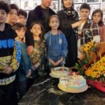 Fariba Kowsari Instagram - 🎬 آموزشگاه آزاد سینمایی “نقطه عطف سينما تئاتر” برگزار می کند: . دوره جدید بازیگری مقدماتی کودک و نوجوان . مدرس: فریبا کوثری . مجری برگزاری جلسات: اشکان درویشی . با مجوز رسمی از وزارت فرهنگ و‌ارشاد اسلامی(شماره پروانه فعالیت: ۱۵۳/۹۹/۲۱۰۸۴۵) . ارائه گواهینامه معتبر از وزارت فرهنگ‌ و ارشاد اسلامی به هنرجویان بعد از پایان هر دوره . تمام دوره ها و کارگاه های آموزشگاه با رعایت کامل پروتکل های بهداشتی برگزار می گردد. . لطفا براى كسب اطلاعات بيشتر از شرايط ثبت نام و نحوه برگزاری کلاسها و دوره های آموزشگاه با شماره موبايل آموزشگاه تماس گرفته و یا به برنامه واتساپ پيامك ارسال كنيد. ٠٩٢١٨٤٠٦٠٣٩📱 ————————————————————— ‏@noghtehatf.cinematheater @faribakousari @ashkan.darvishi ‏#academy_noghtehatf #آموزشگاه_نقطه_عطف #موسسه_نقطه_عطف_سینما_تئاتر #بازیگری_کودک_نوجوان #بازیگری_مقدماتی
