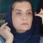 Fariba Kowsari Instagram - بعضی از عکسها فقط یک تصویر ساده نیست از آن لحظه ثبت شده مقابل دوربین انگار پشتش هزاران لبخند شادی غم حسرت و دلتنگی پنهان است و تنها چیزی که حالا به چشم نمی آید خود تویی، خودت……..