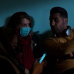 Fariba Kowsari Instagram - . همزمان با سالروز تولد؛ فریبا کوثری مقابل دوربین «کن – پامنار» رفت . #فریبا_کوثری همزمان با سالروز تولدش نقش خودش را در فیلم #کن_پامنار به کارگردانی #اشکان_درویشی و تهیه‌کنندگی #شیما_جبرائیلی‌پور بازی کرد. . به گزارش مشاور رسانه‌ای پروژه، فیلمبرداری فیلم «کن - پامنار» اولین اثر بلند اشکان درویشی چندی پیش آغاز شد و روز گذشته (دوشنبه یکم آذرماه) فریبا کوثری که به عنوان مشاور پروژه این فیلم را همراهی می‌کند، همزمان با سالروز تولدش طی سکانسی کوتاه نقش خودش را به صورت افتخاری در این فیلم ایفا کرد. . کوثری هدفش از حضور افتخاری به‌عنوان مشاور و بازیگر در فیلم «کن - پامنار» را این موضوع عنوان کرد که قرار است موسسه خیریه فرشته‌های بهشتی درآمد حاصل از بلیت‌فروشی این فیلم را صرف امور خیریه کند. . پس از پایان فیلمبرداری این سکانس، جشن تولدی برای این بازیگر شناخته شده سینما، تئاتر و تلویزیون از سوی عوامل فیلم برگزار شد و #رشید_مظاهری، #امید_جهان و #علی_طیبی مهمانان ویژه این مراسم بود. . «کن - پامنار» که بر اساس طرحی از اشکان درویشی و با فیلمنامه #سیروس_همتی ساخته می‌شود، روایتی است از زندگی کودکان کار در محله‌های فقیرنشین مناطق پایین شهر تهران و حمایت از دختران مظلوم افغانستان. . همچنین قرار است درآمد حاصل از بلیت‌فروشی «کن – پامنار» از طریق موسسه خیریه فرشته‌های بهشتی که در تولید این فیلم نیز همکاری می‌کند، در اختیار نیازمندان قرار گیرد. . این فیلم علاوه بر #سیامک_صفری و فریبا کوثری بازیگران دیگری نیز دارد که طی روزهای آتی معرفی خواهند شد. . بخشی از عوامل «کن - پامنار» عبارتند از: تهیه کننده: شیما جبرائیلی‌پور کارگردان: اشکان درویشی مشاور پروژه: فریبا کوثری مجری طرح: آسیه اسدزاده، موسسه نقطه عطف سینما تئاتر فیلمنامه‌نویس: سیروس همتی مشاور فیلمنامه: پیمان عباسی مدیرتولید و جانشین تهیه کننده: مهشید خسروی مدیر فیلمبرداری: محمد مقیمی مدیر صدابرداری: علیرضا کریم‌نژاد تدوین و اصلاح رنگ: امیرحسین تحسینی طراح چهره‌پردازی: دانیال شعاعی طراح صحنه و لباس: اشکان درویشی دستیار اول کارگردان: بهزاد صفار برنامه‌ریز: حدیث کریمیان منشی صحنه: صفورا برسان مدیر تدارکات: علی نعمتی عکاس و فیلمبردار پشت صحنه: سالار مجد هماهنگی: محمدحسین عابدینی و مهربان اسماعیل‌پور تجهیزات و پشتیبانی فنی: حیدر احسانی مشاور رسانه‌ای و روابط عمومی: مریم قربانی‌نیا و سید حسین رسولی . @Ashkan.darvishi @siamaksafari @faribakousari @shimajebraeilypour @noghtehatf.cinematheater