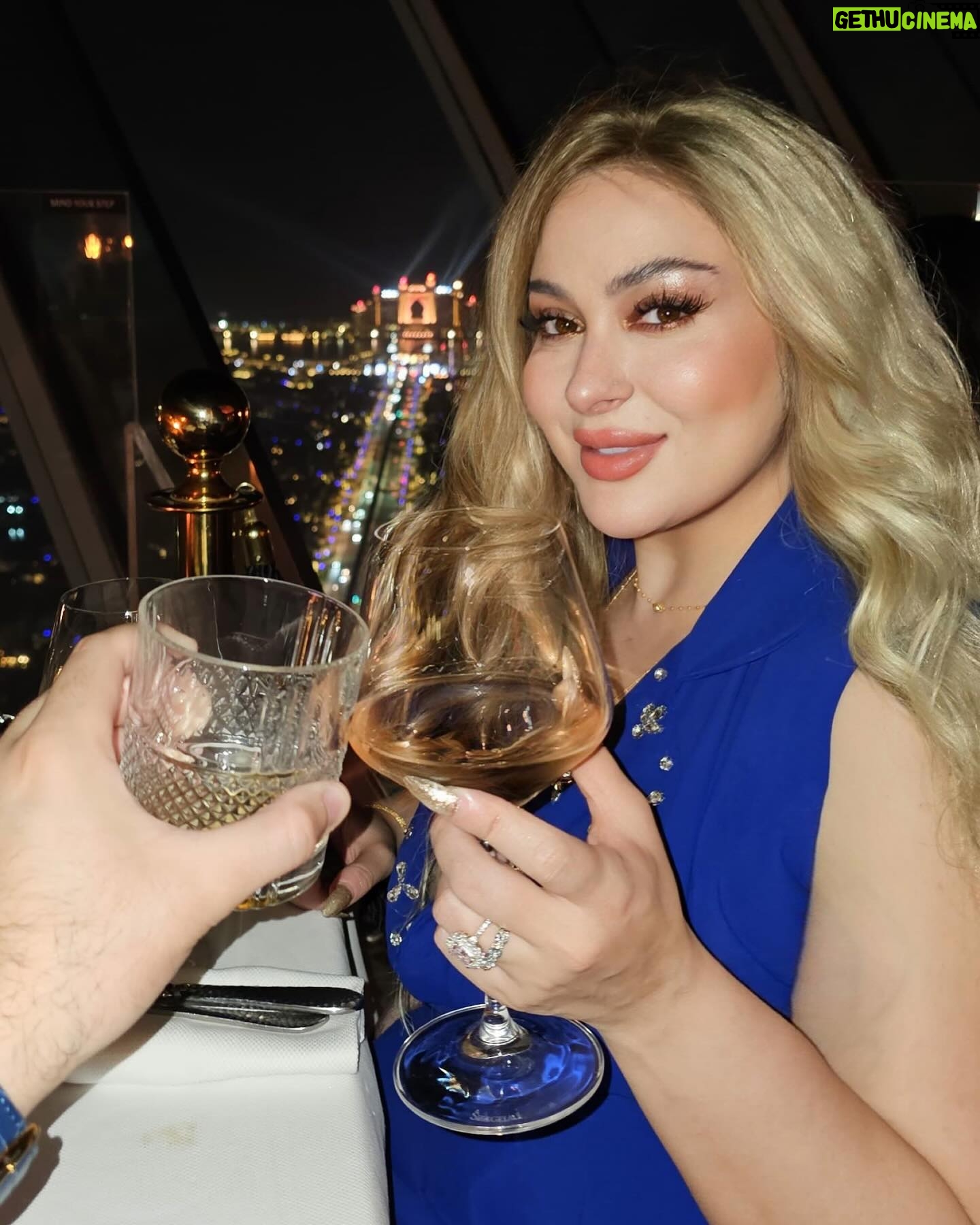 Farrah Yousef - 3 Likes - #cheers for #love #peace and a #sparkling bright #future đđĽđâ¨