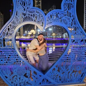 Farrah Yousef Instagram - I guess I can never standstill for a #picture 🤪😂
nighty night guys 😘
.
.
.
.
#photooftheday #dubai #coplegoals #love #amor #husband #boyfriend #girlfriend #goofycouple #goofy