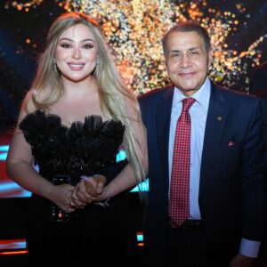 Farrah Yousef Instagram - قديش كنت مبسوطة إني اجتمعت بالفنان العراقي العظيم و القدير #سعدون_جابر و بالفنانة السورية المبدعة و الجميلة قلباً و قالباً بكل ماتعنيه الكلمة من معنى #سوزان_نجم_الدين @suzannajmaldeen 
.
.
.
#العراق #سوريا #الامارات #دبي #برج_العرب #فن #فنانين #فرح_يوسف