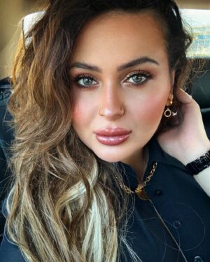 Farrah Yousef Instagram - صباح الخير ياحلوين💖 خبروني شو مشاريعكن لليوم ؟ بتمنالكن يوم حلو و صيام سهل و مريح😘✨