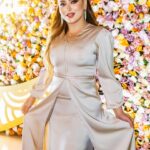 Farrah Yousef Instagram - 👗 by @aliasaad.official #Hair #MakeUp @rival.starsuae #Photography 📸 @dubaiphotographer_abdoo