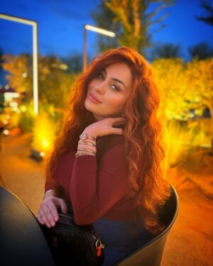 Farrah Yousef Instagram - عم نستمتع بأخر أيام الطقس الحلو ب #دبي 🥺
شو مشاريعكن انتو لسهرة الليلة😍؟
#رمضان #رمضان_شهر_الخير #رمضان_كريم 🌙✨