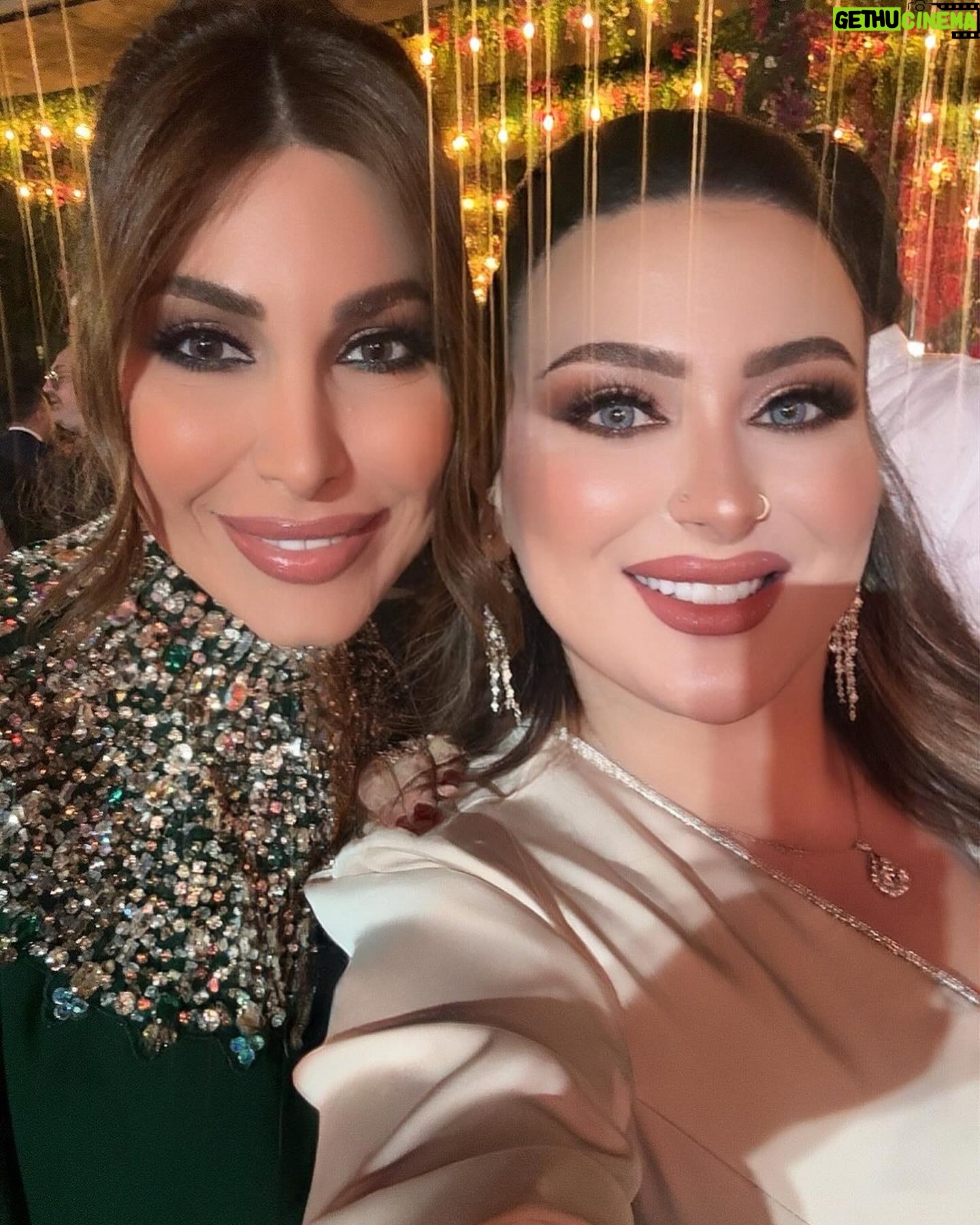 Farrah Yousef - 3 Likes - Was absolutely delightful to see these two iconic artists that we all love đâ¨