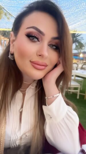 Farrah Yousef Instagram - #ramadan is here✨ Allah,s mercy is near✨ time to share time to give 💖  #رمضان #رمضان_كريم
Thank u @zoubaida_almzwaq for the invite 💕