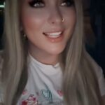 Farrah Yousef Instagram - Let’s jam on this song 💃🏼💃🏼 I just love it 😍