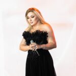 Farrah Yousef Instagram - I missed the stage .. and I missed you .. 🤍 . . . . . #dress 👗: @designersandus #hair & #makeup : @rival.starsuae