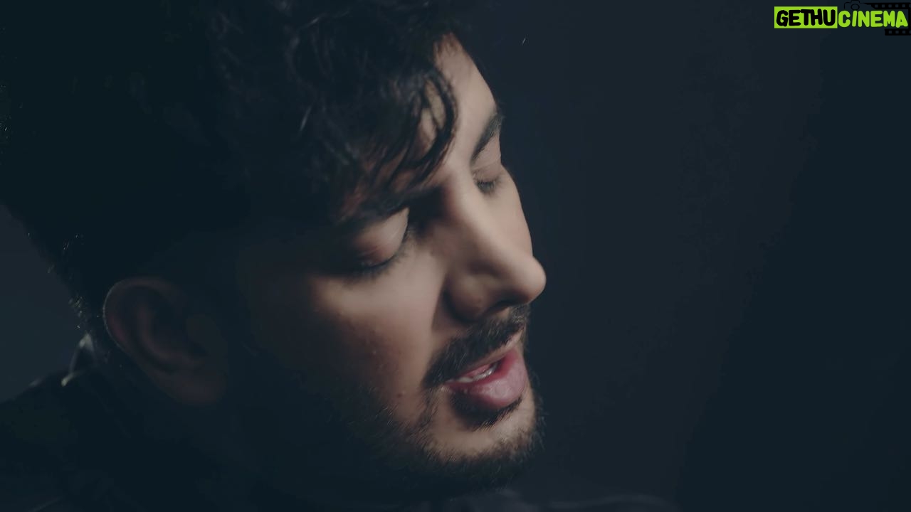 Farzad Farzin - 172K Likes - سلام به همه عزیزای دلم
عاشقانه “تا همیشه” تقدیم به همه شما امیدوارم از شنیدنش لذت ببرید و تو آخرین روزهای پاییز باهاش خاطرات خوبی بسازید چند بار گوش بدید و بعد نظرتونو برام کامنت بگذارید❤️
💥در ضمن دوشنبه ویدیو تا همیشه به کارگردانی وحید امینی عزیز که خیلی واسش زحمت کشیده و بازی همکار عزیزم (که نخواستیم تو تیزر تا انتشار موزیک ویدئو لو بره😊) تقدیمتون میشه 🔥ضمناً منتظر دابسمشهاتون هم هستم ببينم چه مي كنيد💝
تا همیشه از اون دسته کارای مورد علاقه خودم هست که ساختم،تشکر فروان از تیم سازنده کار که مثل همیشه عالی و درخشان در کنارم بودن 🙏🏼
متاسفانه به دلايل نامعلوم كار توسط بعضي سايتهاي سودجو زودتر پخش شد كه مجبور شدم زودتر از زمان مقرر كار رو پخش كنيم
Music: @farzadfarzin1
Lyrics: @samisharifofficial
Arrangement: @miladhashemi
Electric Guitar: @mehrankhalili1 & @farzadocaster
Bass guitar: @hoomansalahi1
Mix And Mastering: @mohamadfalahireal
Music Project Manager: @saalaarpizari
Executive Manager: @hamidrezaamini17
Director: @vahidamini__
Tnx :
@rasooltorabi
@nimairmusic
#farzadfarzin #music #forever #newmusic #فرزادفرزین #تا_هميشه
