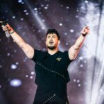 Farzad Farzin Instagram – فردا و پس فردا (۱و۲ تیر) منتظرتونم که با انرژی بی نظیرتون کنسرت تهرانو منفجر کنیم🔥💣
کیا میان؟
@amirrezarayati1