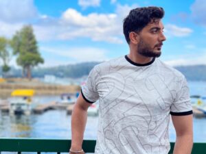 Farzad Farzin Instagram - ✨🌊🌍
#farzadfarzin #singer #artist #fans #goodvibes #newmusic #فرزادفرزین