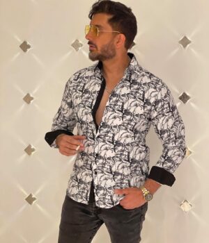 Farzad Farzin Instagram - #گنگ #پارسا #ملکه_گدایان 
ادامه داستان رو حدس بزنید😎
#فرزادفرزین #gang