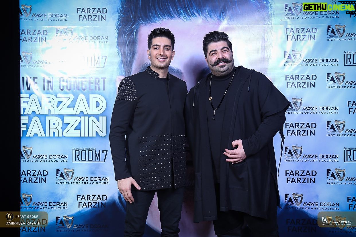 Farzad Farzin - 333.6K Likes - عکسهای رفقاي جان در کنسرت خاطره انگیزِ دی وبهمن ماهِ هتل اسپیناس تهران 💝 فردا شب چندتا خبر جديد و يه پست از كنسرت تو راهه ،❤️❤️❤️عاشقتونم
عكس از اميرضا رعيتي عزيزم و ديزاين لباسهاي كنسرت از دوست خوبم امير حسين فرهمند✌🏼
#farzadfarzin #farzadfarzin1 #concert #فرزادفرزین #tehran