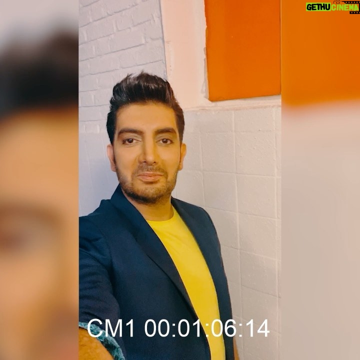 Farzad Farzin - 159.8K Likes - پشتصحنهی کلیپ «آتیش» به کارگردانی وحید امینی و خاطرات خوبمون 😄👍
⠀
میتونید کاملش رو از کانال یوتوب من ببینین.
مواظب خودتون باشین ❣️
⠀
–
⠀
➡️ YouTube: yt.farzadfarzin.net
#FarzadFarzin #Atish #VideoClip #BackStage #OldSchool #MakingOf ⠀