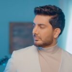 Farzad Farzin Instagram – ولی این دفعه دیگه فرق میکنه😉
ببینده موزیک ویدیو “عشق زیاد” از چنل یوتیوب من و تمامی رسانه های معتبر باشید❤️
لینک پخش ویدیو کامل در استوری✨
#much_love #farzadfarzin #musicvideo 
Director: @mahdimarvdashti 
–
Lyrics: @asefaria & @emianoriginal 
Music: @emianoriginal 
Arrangement: @behnammirzaeimusic 
Electric Guitar: @amir_danaei 
Mix & Mastering: @mohamadfalahireal 
Music Project Manager: @saalaarpizari 
–
Music Video Executive Manager: @hamidrezaamini17 
–
Fashion Designer: @benjaminfashionhouse 
–
Casting:
@amirh_balouchian 
@aminarya1 
–
Make-up Artists:
@arash.eftekhari 
@niloufar_kanani 
–
Cover Art: @saalaarpizari 
–
Special thanks:
@rasooltorabi 
@avayedoran 
@payamkharrazi630 
@shahammusic 
@amir.m.darbandi_official 
@pedramshahrabi