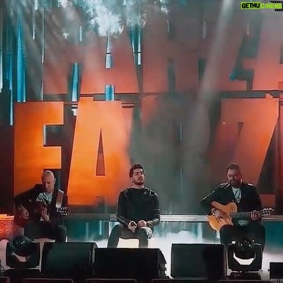 Farzad Farzin - 171.6K Likes - اجرای زنده قطعه نفس رو می تونید از لینک زیر و از کانال یوتیوب تماشا کنید. زیر این پست نظرتونو در مورد این آهنگ و اجرا حتماً بنویسد❤️💫
https://youtu.be/4IbLk2CHVqE
تشکر از تمامی دوستانم در گروه شوک و عوامل این اجرا به امید دیدارتون💎😘
#فرزادفرزین #کنسرت #نفس #farzadfarzin #concert