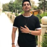 Farzad Farzin Instagram - دلتنگ همه😘❤️ #farzadfarzin