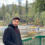 Farzad Farzin Instagram - اینجوری نمیشه که نمیشه عادلانه نیست این نبرد از تو فقط بمونه درد… نظرتونه “کارما”رو این هفته پخش کنیم؟ #فرزادفرزین #farzadfarzin #karma #کارما