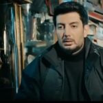 Farzad Farzin Instagram - مدیتیشن به سبک جدید😊 #نیوکمپ #سريال #فرزادفرزین