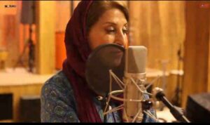 Fatemeh Motamed-Arya Instagram - .
"خواب‌های رنگی من" (موسیقی ایرانی برای کودکان پارسی‌زبان)
پس از چند سال انتظار منتشر شد.
.
تقدیم است به کودکان ایران و تمام پارسی‌زبانان
.
اثر #حمید_متبسم
.
صداپیشگان و خوانندگان:  #محمد_بحرانی و #مهناز_خطیبی 
گوینده :   #فاطمه_معتمدآریا  
.  
کمانچه Ι :   #اردشیر_کامکار  
طراح و نوازنده‌ی کوبه‌ای :  #پژمان_حدادی    
بربت :   #شهرام_غلامی    
نی :  #پاشا_هنجنی
سنتور:  #نوید_توسلی    
تار:  #سیاوش_ایمانی    
کمانچه ΙΙ : #امیر_ناصر_رنجبر    
قیچک‌آلتو :  #بهار_مدیری    
قیچک‌تنور:   #بیتا_قاسمی
بم‌تار :  #سمیرا_گلباز
سه‌تار :   #حمید_متبسم  
.    
متن و شعر:   #سپیده_نیک_رو
تصویرگر:   #هدا_صمدی
صفحه‌آرا:   #رسا_تاسه  
مشاور هنری:  #سمیرا_گلباز
.
ضبط، میکس و ماسترینگ: #ارد_انزابی_پور 
دستیار صدابردار: #غزال_هاشمی
استودیوی #شهر_صدای_پارسیان (با قدردانی از زنده‌یاد #آیدین_الفت)
مدیرروابط عمومی و تبلیغات:  زنده‌یاد #ابوالحسن_مختاباد
.
تهیه کننده: شرکت Motifex #هیوا_محمودی
.
ناشر: نشر #نای_و_نی
www.nayoney.com
.
مرکزپخش:
#انتشارات_آبان
تلفن:
(021) 66955012
www.abanbooks.com