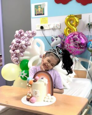 Fatin Afeefa Instagram - Happy birthdays are possible, even in the hospital. happy birthday, baby girl. 🤍