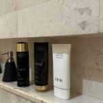 Fatin Afeefa Instagram - “pakai tudung buat apa nak jaga rambut? bukan orang nampak pun” some people might think that taking care of their hair is a waste of time, sebab siapa je nak tengok your hair? your husband will see it. please dont torture your husband. Your hair care routine right now will show its impact in the next 10 years. My hair has been healthy and still healthy. If youve been following me for quite some time, you’d know that im a loyal user of @sugardollbynn and no, i did not wear hijab because im bald. I use sugardoll, aint no way Im bald 🤣