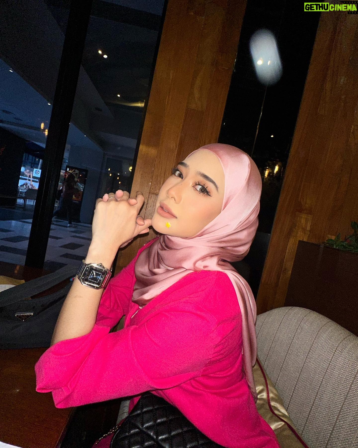 Fatin Afeefa - 49.8K Likes - photo by Ivy