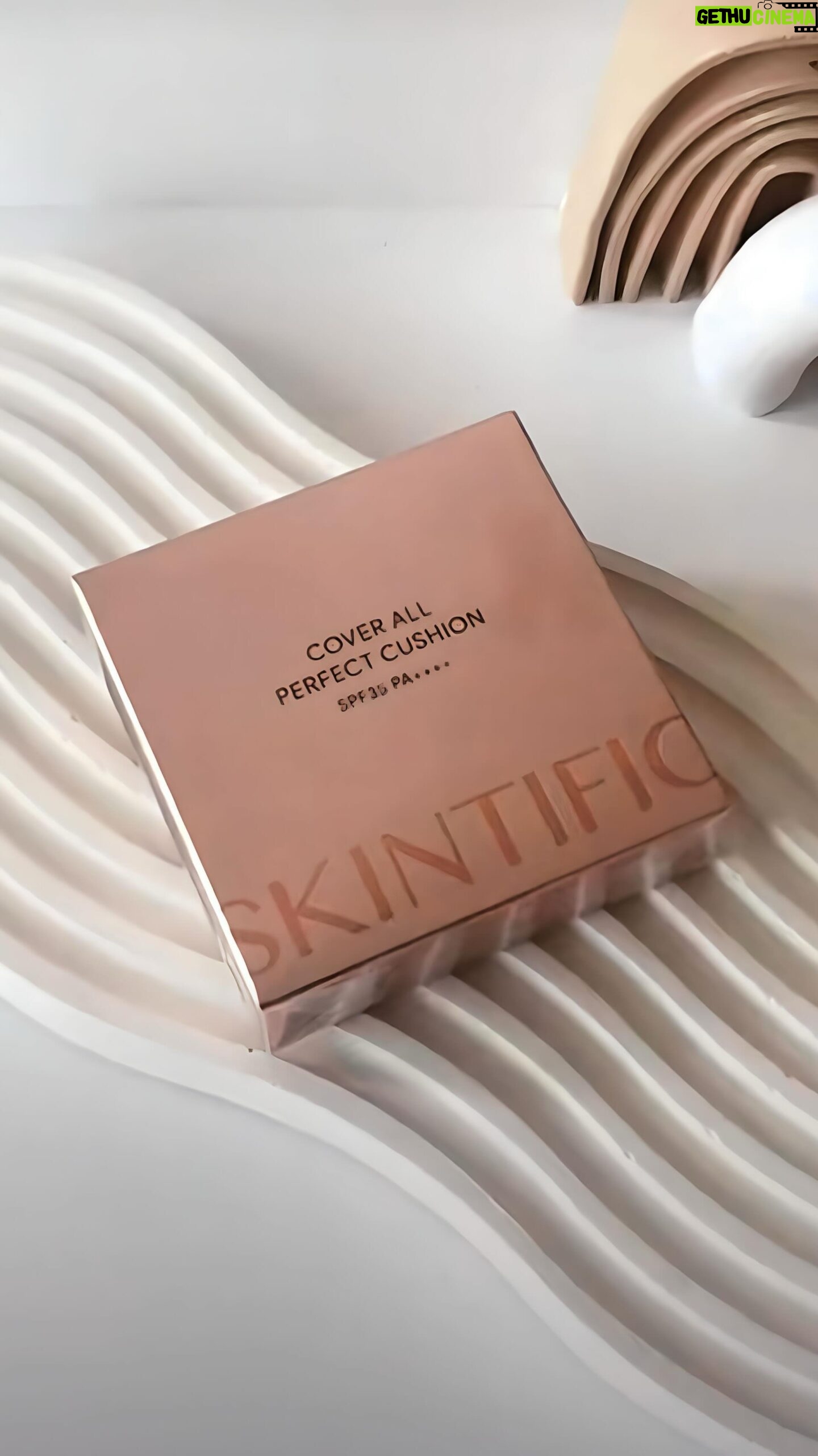 Fatin Afeefa Instagram - One of my favourite cushion foundation yang Fa pakai sekarang is π₯π₯π₯β¦.. It is the Skintific Cushion Foundation! Fa memang in love betul dengan coverage dia, with one dab can cover my entire face tau. You guys should try it now!π @skintific.my #skintific.my