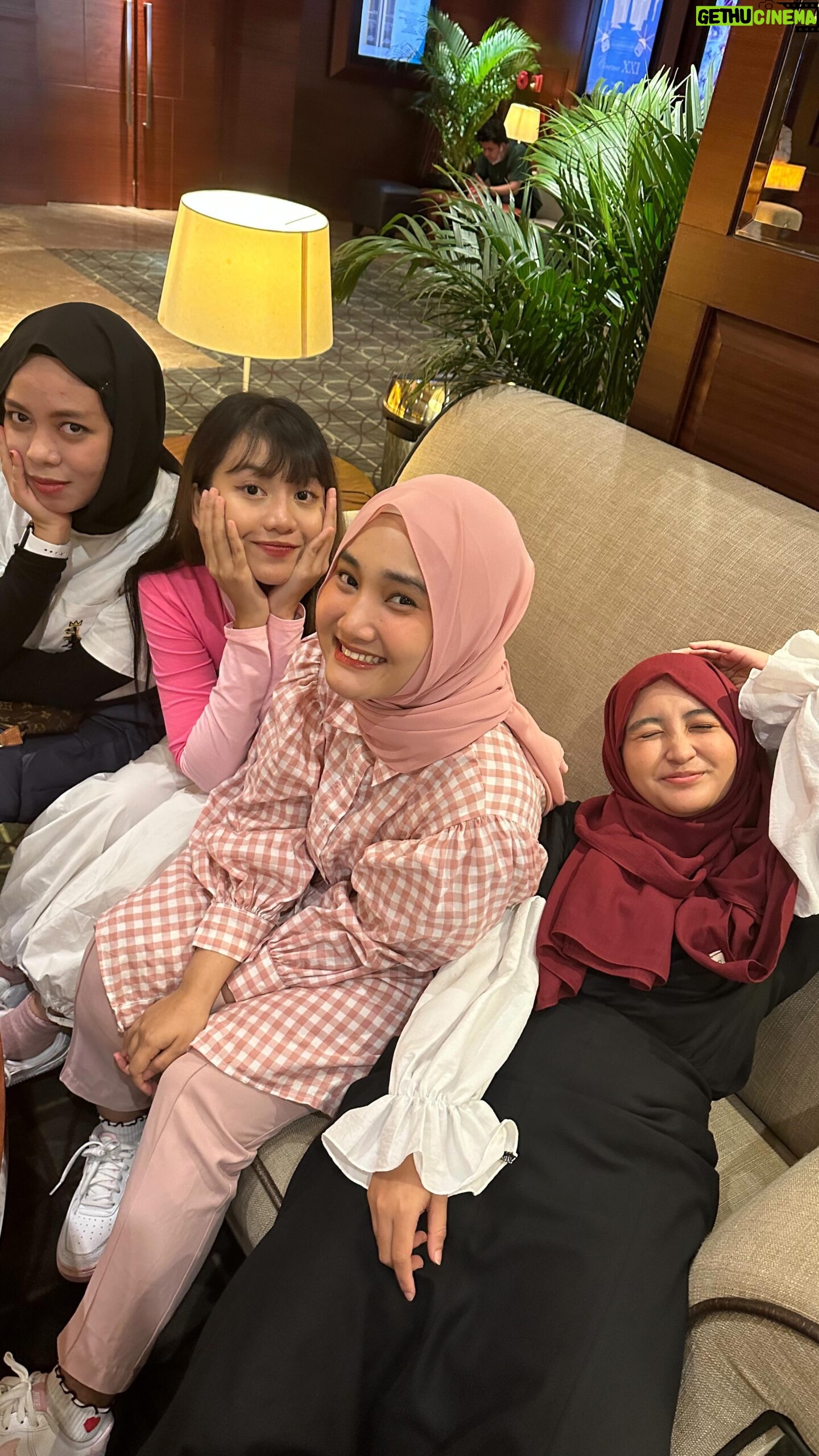 Fatin Shidqia - 101.6K Likes - WAKAKA mata kita kayak capung 🤣
