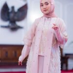 Fatin Shidqia Instagram - Give me a sign, if i'm on your mind~ ⠀⠀⠀⠀⠀⠀⠀⠀⠀⠀⠀⠀ ⠀⠀⠀⠀⠀⠀⠀⠀⠀⠀⠀⠀ ⠀⠀⠀⠀⠀⠀⠀⠀⠀⠀⠀⠀ Dress by @sessa.monikajufry Styled by @_gilygily Make up by @cantikawannadewi