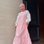 Fatin Shidqia Instagram - Yeess weekend 5 hari lagi 😋 ⠀⠀⠀⠀⠀⠀⠀⠀⠀⠀⠀⠀ ⠀⠀⠀⠀⠀⠀⠀⠀⠀⠀⠀⠀ Outfit by @sidelinelabel Styled by @_gilygily