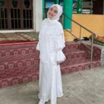 Fatin Shidqia Instagram - selamat lebaran!!! udah makan apa aja pagi ini?! 😋