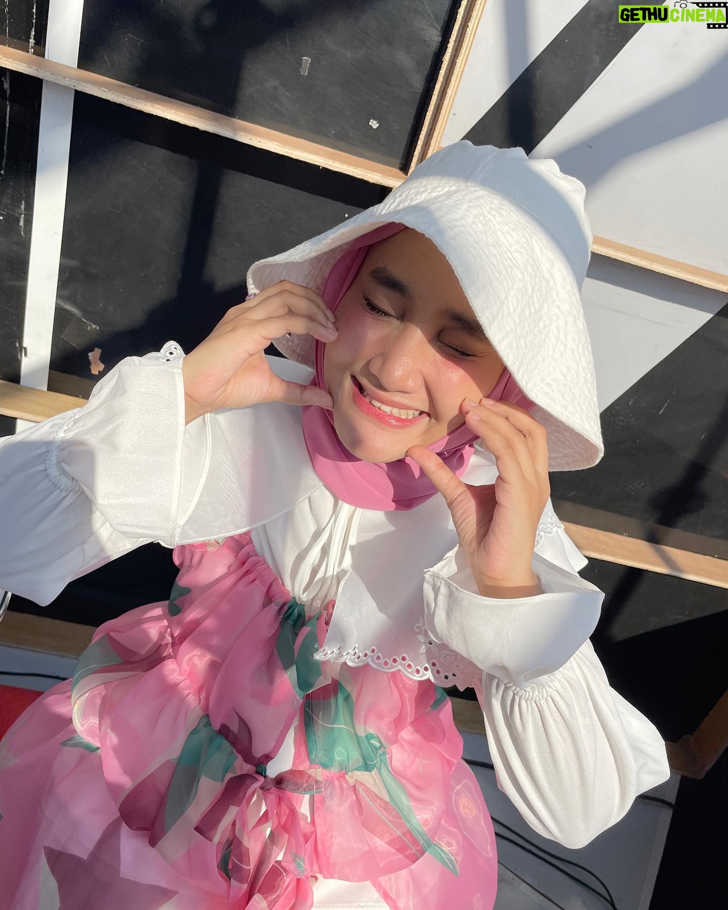 Fatin Shidqia - 31.2K Likes - kapan kita foto berduaaa