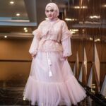 Fatin Shidqia Instagram - bukber sama kamunya kapaaaann? dress by @pixietale styled by @_gilygily @fadhilahzhr make up by @cantikawannadewi hijab styled by @awanisaw