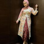 Fatin Shidqia Instagram - Selamat Hari Sumpah Pemuda!! 🎀 ⠀⠀⠀⠀⠀⠀⠀⠀⠀⠀⠀⠀ ⠀⠀⠀⠀⠀⠀⠀⠀⠀⠀⠀⠀ ⠀⠀⠀⠀⠀⠀⠀⠀⠀⠀⠀⠀ Kebaya by @batikchic.gallery Styled by @_gilygily Make up by @marshalontohmakeup Hijab styled by @awanisaw