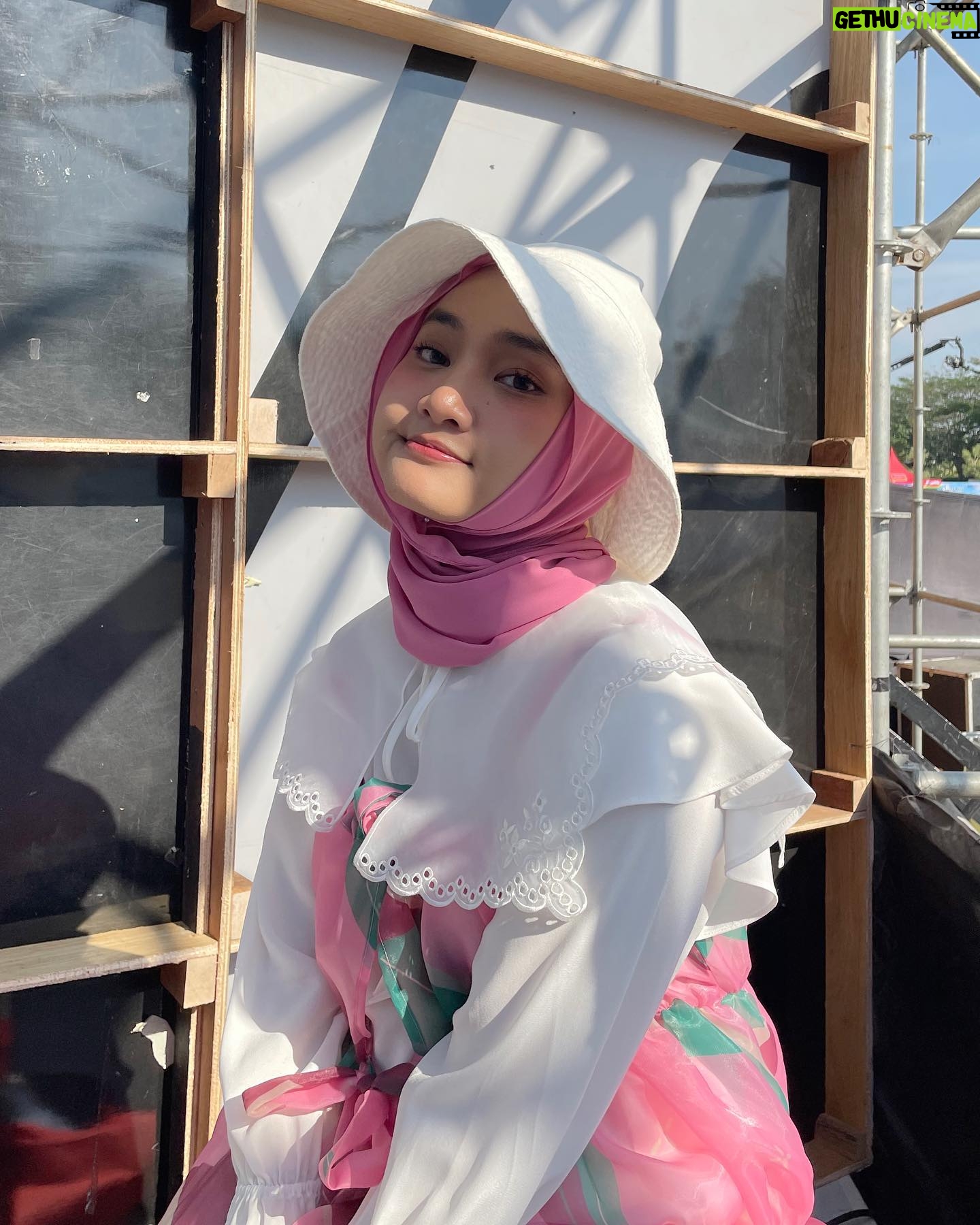 Fatin Shidqia - 31.2K Likes - kapan kita foto berduaaa