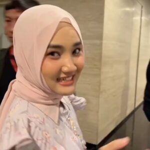 Fatin Shidqia Instagram - kalo audisi lagi, bawain lagu apa ya???