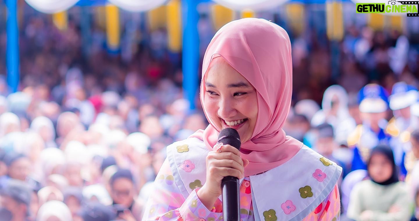 Fatin Shidqia Instagram - meuni geulis pisan adek-adek Sukabumiiiii (∩˃o˂∩)★