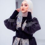 Fatin Shidqia Instagram - Bukber sama aku kapan? ⠀⠀⠀⠀⠀⠀⠀⠀⠀⠀⠀⠀ ⠀⠀⠀⠀⠀⠀⠀⠀⠀⠀⠀⠀ ⠀⠀⠀⠀⠀⠀⠀⠀⠀⠀⠀⠀ Styled by @chekkacuomova Outfit by @adriebasuki.id