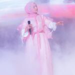 Fatin Shidqia Instagram - Merem-merem taunya ditinggal :( Outfit by @knw.brand Styled by @_gilygily