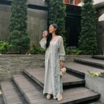 Febby Rastanty Instagram - #betterlatethannever my #eidoutfit 😆❤️ mohon maaf (lagi) ya jika ada salah kata dan perbuatan. Selamat kembali bekerja semua 😌🫶🏻