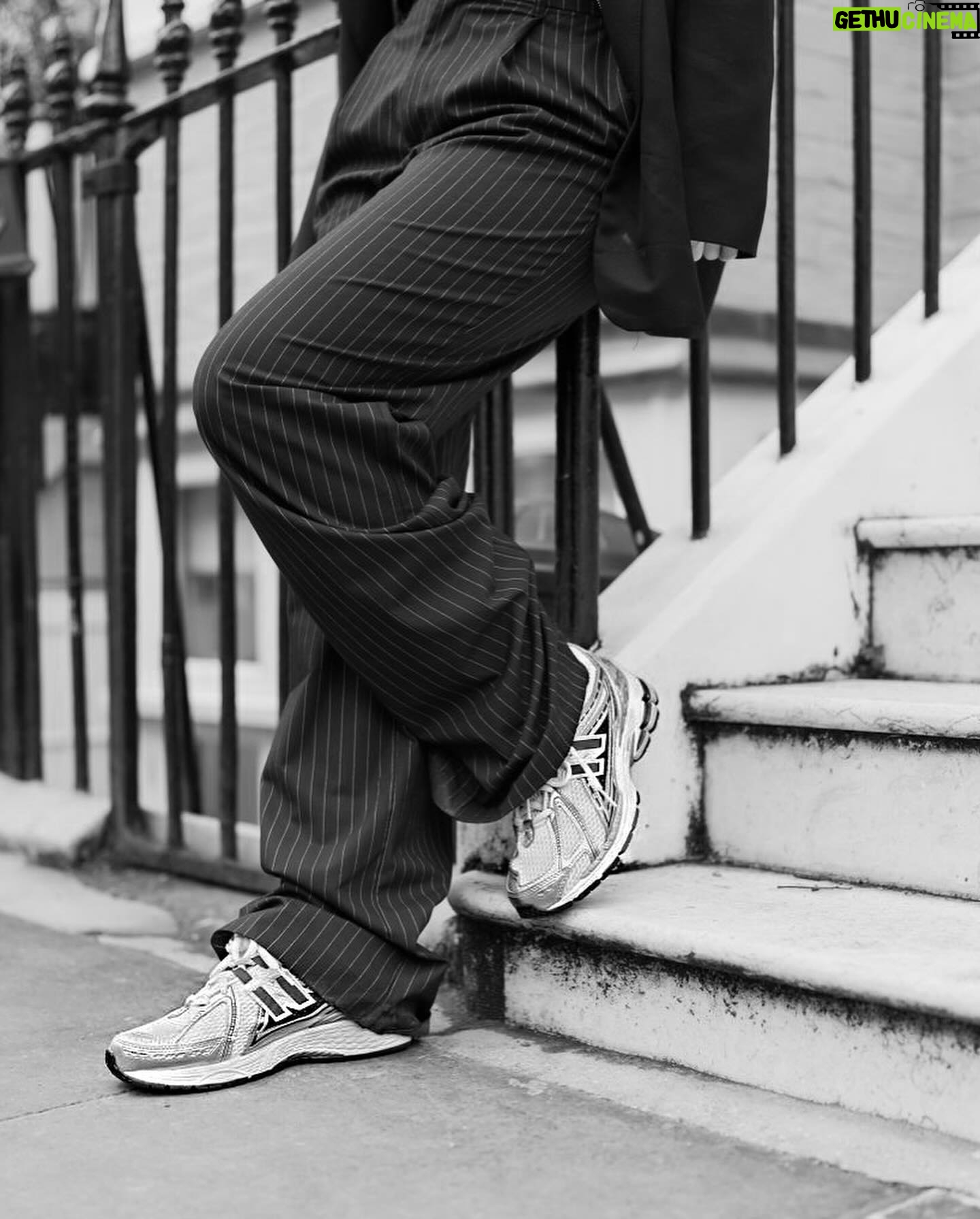 Febby Rastanty Instagram - Every step tells a story, and mine begins and ends with New Balance which has become my ride-or-die companion through the city streets and beyond. Since day one punya New Balance, especially on grey colorway, aku ngerasa banget warna itu spesial dan bukan sekedar warna tapi juga simbol dari New Balance’s rich running heritage. Karena memang dilahirkan untuk practical need buat orang seperti aku yang suka lari tapi at the same time craved both performance and style. Warna abu nya bikin sepatu NB timeless anytime and anywhere! New Balance definitely a staple in my life! As New Balance Grey Days 2024 approaches, I’m gearing up to celebrate the legacy and style that’s shaped me as a runner and a lover of all things NB. So, Lace up because it’s time to embrace the journey in timeless comfort & join me to share your story of the iconic New Balance Grey! #NewBalance #GreyDays2024 #NBID