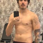 Felipe Castanhari Instagram – Photo Dump Cookie 🍪
Cada dia melhor. Focando na minha saúde física e mental! Seguimos… 💪🏻